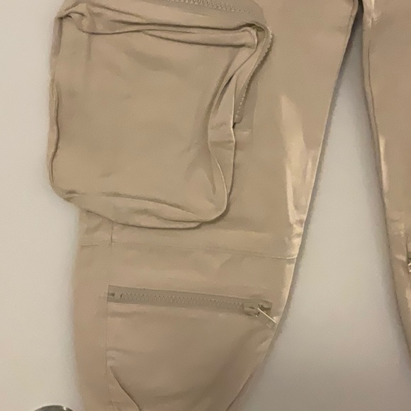 Women’s multi pocket cargos - Picture 3 of 4